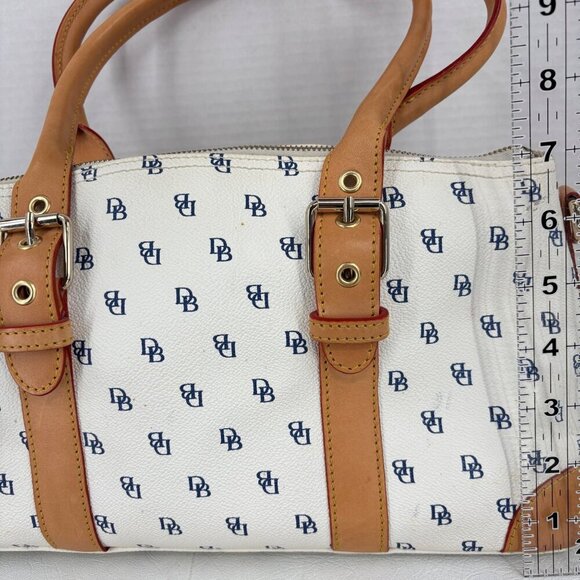 Dooney & Bourke Domed Satchel White Signature Logo Crossbody Strap Glasses Case - Picture 15 of 16